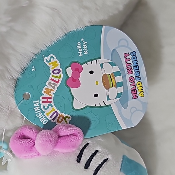 Squishmallows Hello Kitty and Friends Keychain 3.5" - Picture 3 of 5